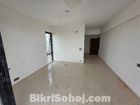 Unregistered 2440 Sft Ready Apartment at Bashundhara
